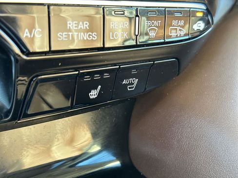 Certified 2023 Acura MDX FWD w/ Technology Package image 28