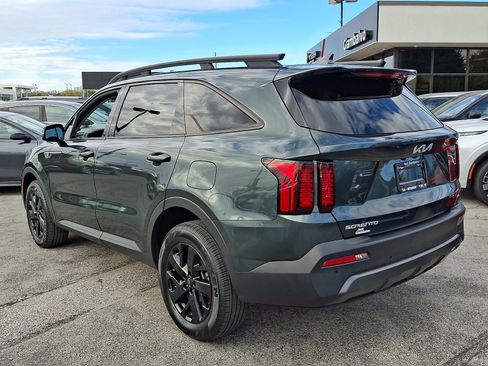 Used 2023 Kia Sorento S w/ Panoramic Sunroof Package image 5