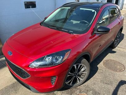 Used 2022 Ford Escape SE w/ SE Sport Appearance Package
