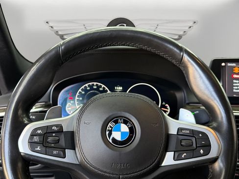 Used 2019 BMW M550i xDrive w/ Dynamic Handling Package AWD/4WD image 17