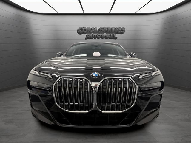 Used 2025 BMW 740i RWD image 8