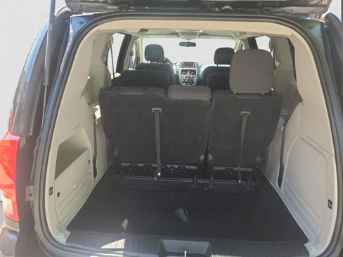 Used 2017 Dodge Grand Caravan SE w/ Power Window Group FWD image 19