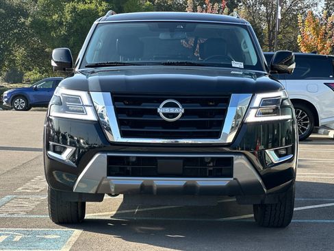 Used 2023 Nissan Armada SL w/ Captain's Chairs Package image 9