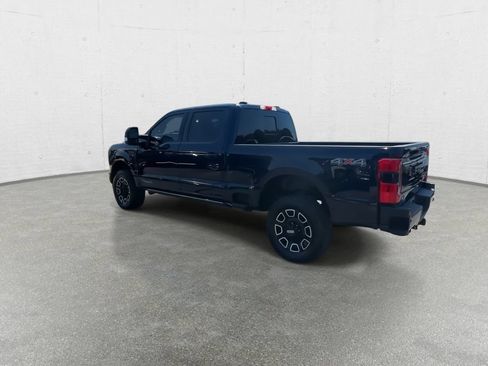 Used 2025 Ford F250 Platinum AWD/4WD image 6