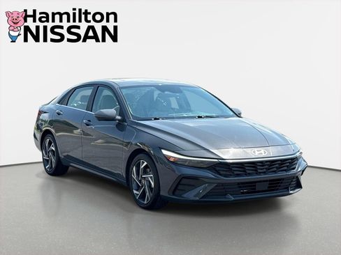 Used 2024 Hyundai Elantra Limited FWD image 1