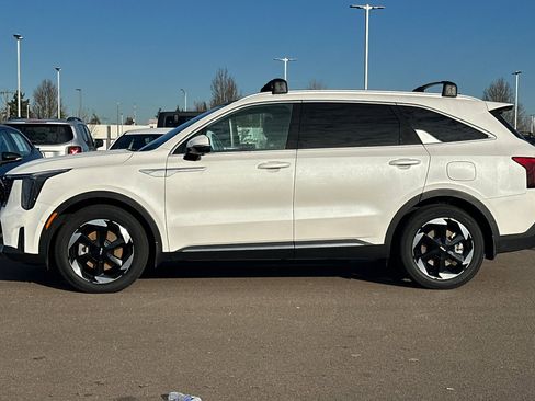 Certified 2025 Kia Sorento SX Prestige image 7