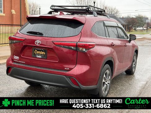 Used 2022 Toyota Highlander XLE image 12