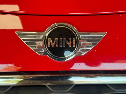 Used 2017 MINI Cooper S image 17