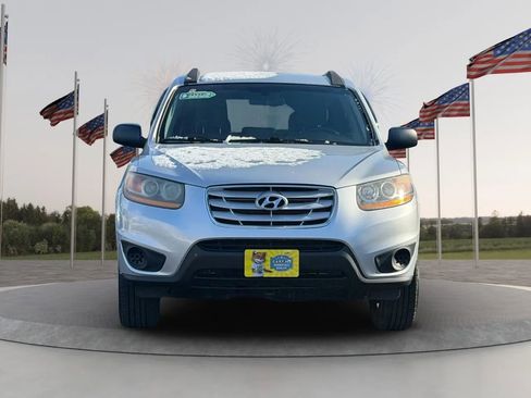 Used 2011 Hyundai Santa Fe GLS image 2