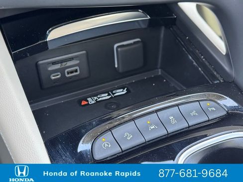 Used 2023 Buick Envision Avenir image 18