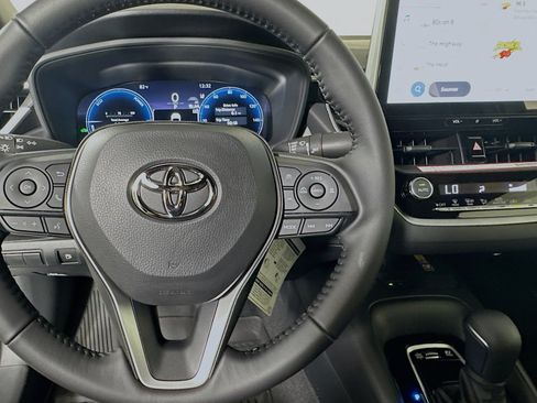 Used 2026 Toyota Corolla SE w/ SE Premium Package FWD image 15
