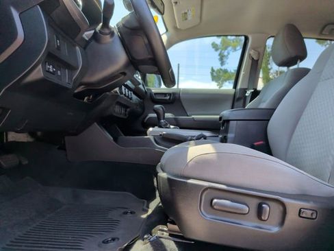 Used 2023 Toyota Tacoma SR5 w/ Technology Package AWD/4WD image 15