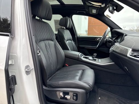 Used 2023 BMW X5 M50i w/ Climate Comfort Package image 29