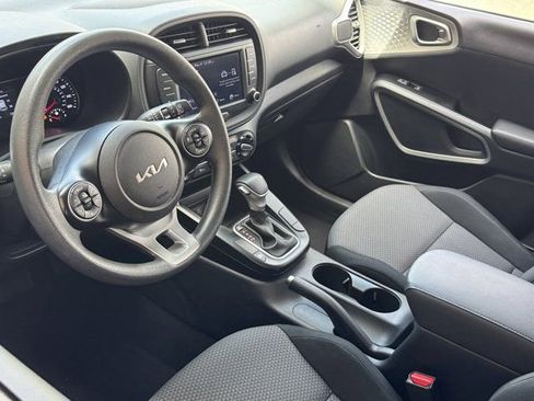 Used 2022 Kia Soul LX w/ Technology Package FWD image 14