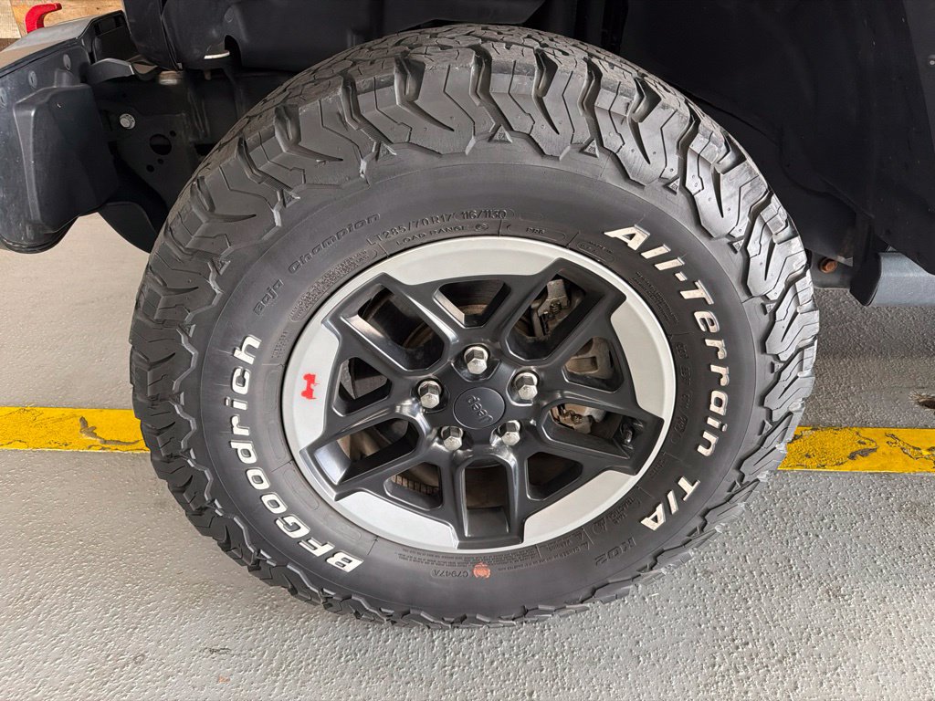 Used 2018 Jeep Wrangler Rubicon AWD/4WD image 5