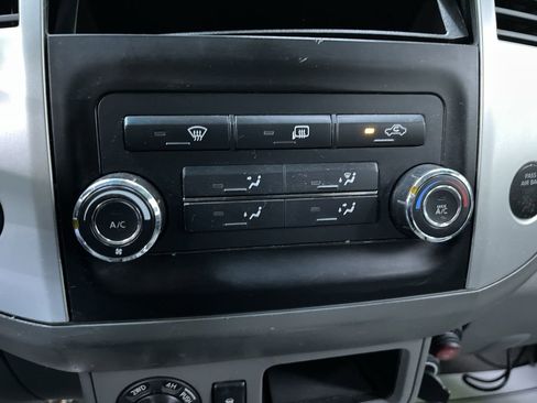 Used 2017 Nissan Frontier SV image 22