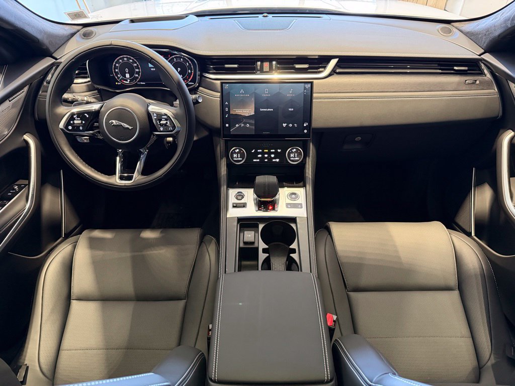 New 2026 Jaguar F-PACE R-Dynamic S AWD/4WD image 16