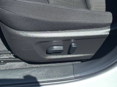 Used 2025 Nissan Altima 2.5 SV FWD image 21