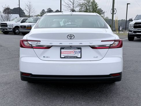 Used 2025 Toyota Camry LE image 8