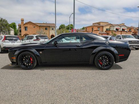 Used 2022 Dodge Challenger R/T Scat Pack RWD image 9