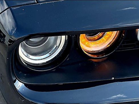 Used 2022 Dodge Challenger R/T w/ Plus Package image 51