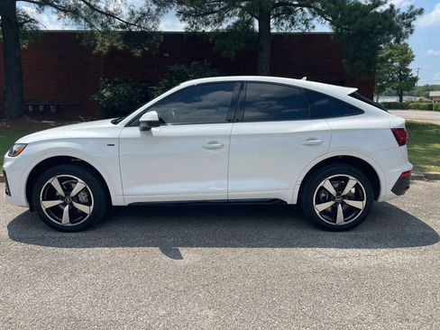 Used 2022 Audi Q5 2.0T Premium Plus w/ Premium Plus Package AWD/4WD image 2