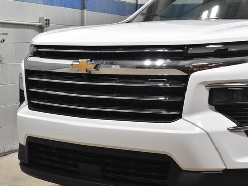 Used 2025 Chevrolet Traverse LT w/ LPO, Floor Liner Package AWD/4WD image 29