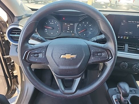 Used 2024 Chevrolet Trax LS FWD image 9