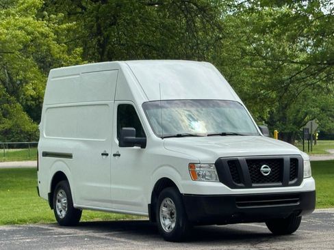 Used 2014 Nissan NV 2500 SV w/ Side & Curtain Airbag Package RWD image 2