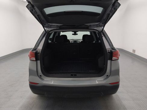 Used 2024 Chevrolet Equinox LS w/ Sport Edition image 29