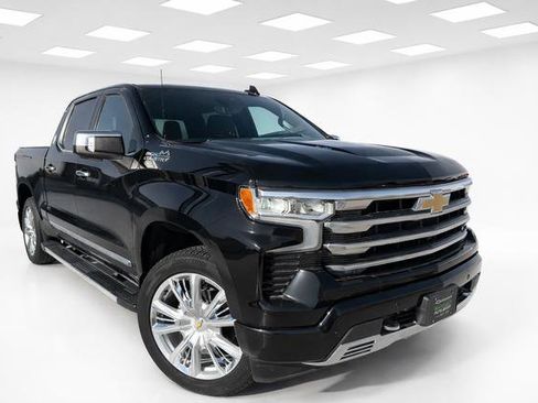 Used 2023 Chevrolet Silverado 1500 High Country w/ Technology Package image 1