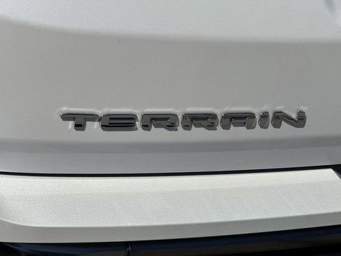 Used 2023 GMC Terrain AT4 w/ LPO, Floor Liner Package AWD/4WD image 32