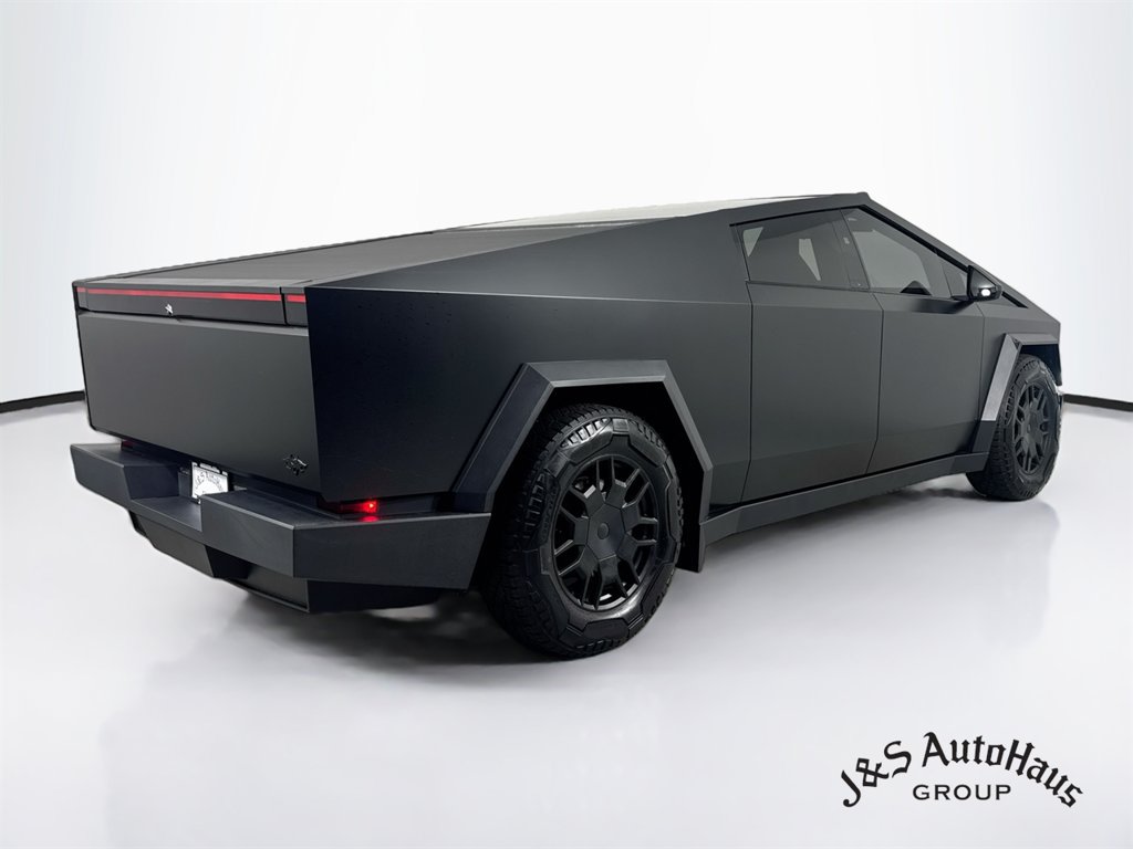 Used 2024 Tesla Cybertruck Cyberbeast AWD/4WD image 7