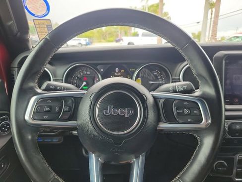 Used 2021 Jeep Wrangler Unlimited Sahara AWD/4WD image 19