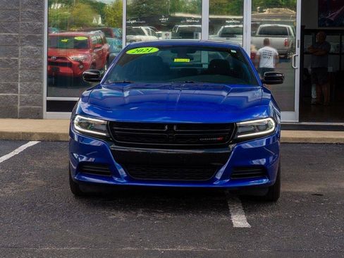 Used 2021 Dodge Charger SXT w/ Blacktop Package RWD image 7