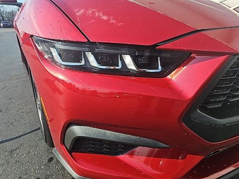 Used 2024 Ford Mustang Coupe image 7