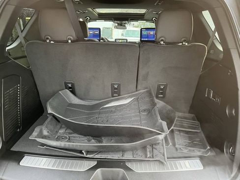 Used 2023 Chevrolet Tahoe Z71 w/ Off-Road Capability Package image 22