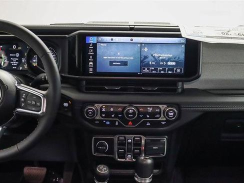 New 2024 Jeep Wrangler Unlimited Sahara image 40