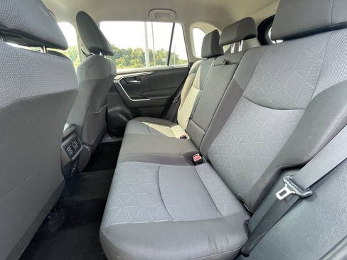 Used 2024 Toyota RAV4 XLE image 38