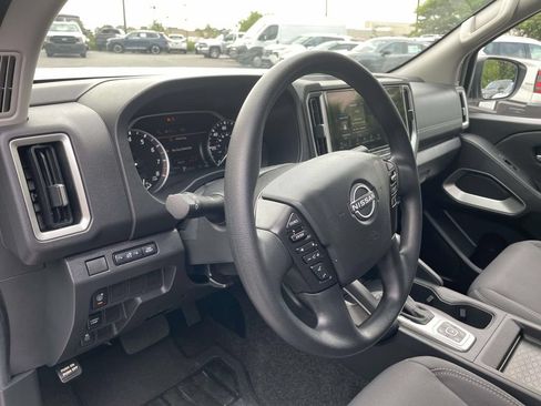 Used 2026 Nissan Frontier SV AWD/4WD image 18