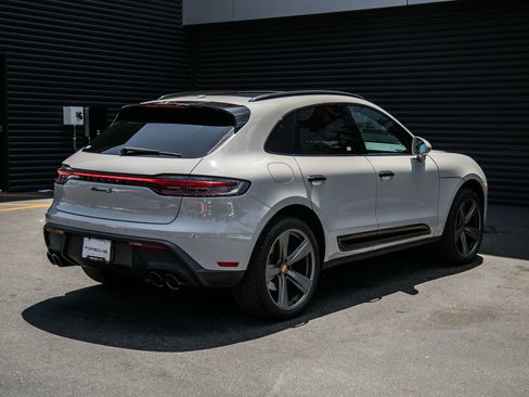 Certified 2023 Porsche Macan S AWD/4WD image 10