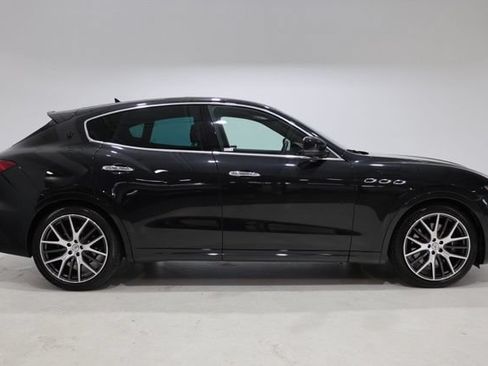 Used 2022 Maserati Levante Modena AWD/4WD image 8