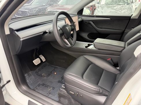 Used 2024 Tesla Model Y Performance AWD/4WD image 11