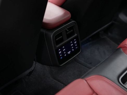 Certified 2020 Porsche Taycan Turbo S image 28