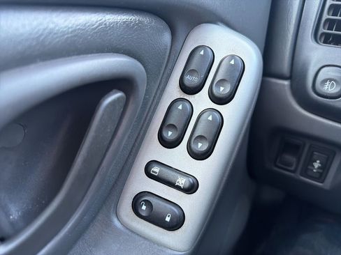 Used 2004 MAZDA Tribute ES w/ Luxury Pkg image 14