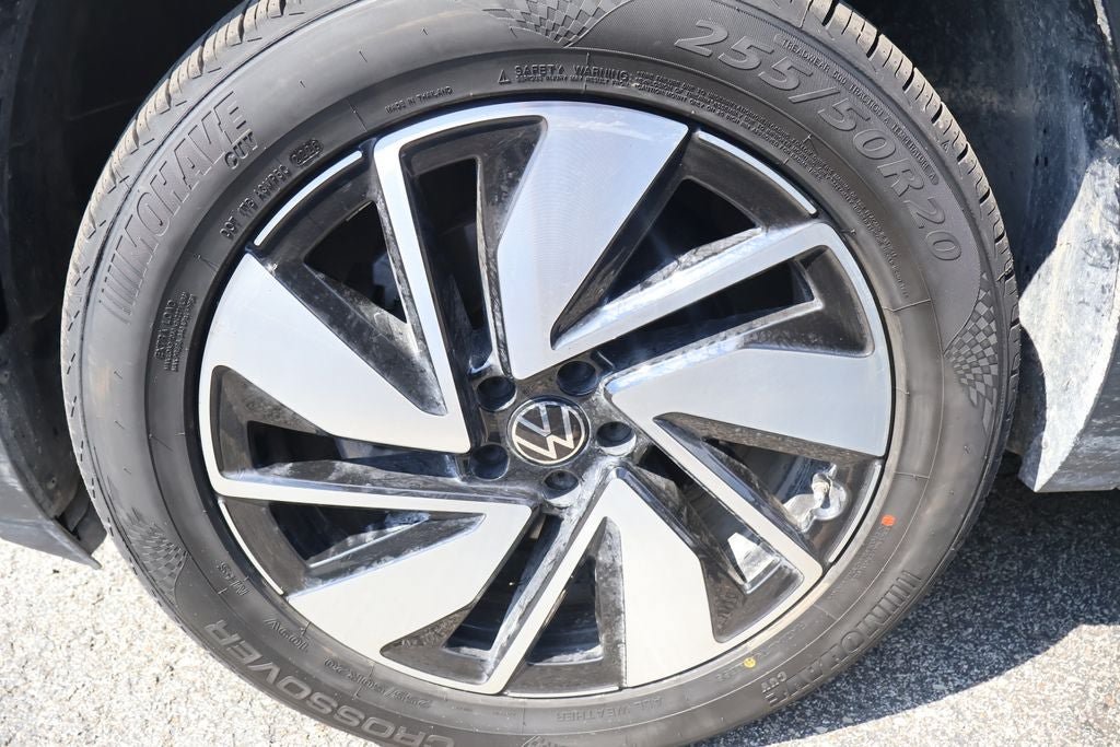 Used 2025 Volkswagen Atlas SE AWD/4WD image 8