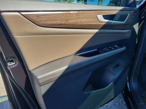 Used 2025 Volkswagen Atlas SEL image 22