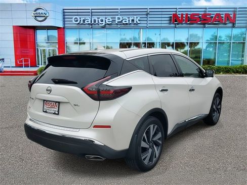 Used 2024 Nissan Murano SL image 2