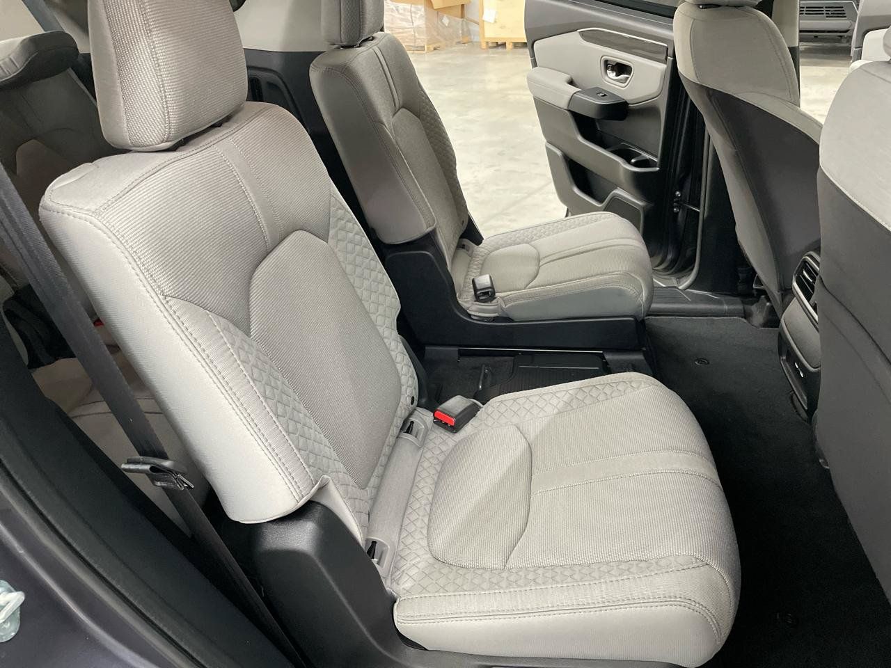 Used 2023 Honda Pilot LX image 16