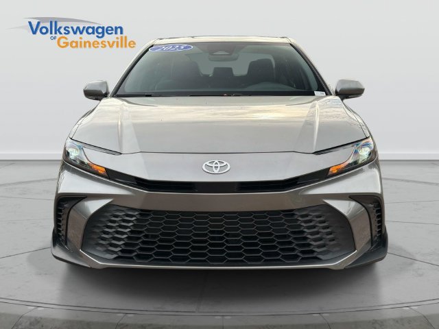 Used 2025 Toyota Camry SE w/ Convenience Package FWD image 9